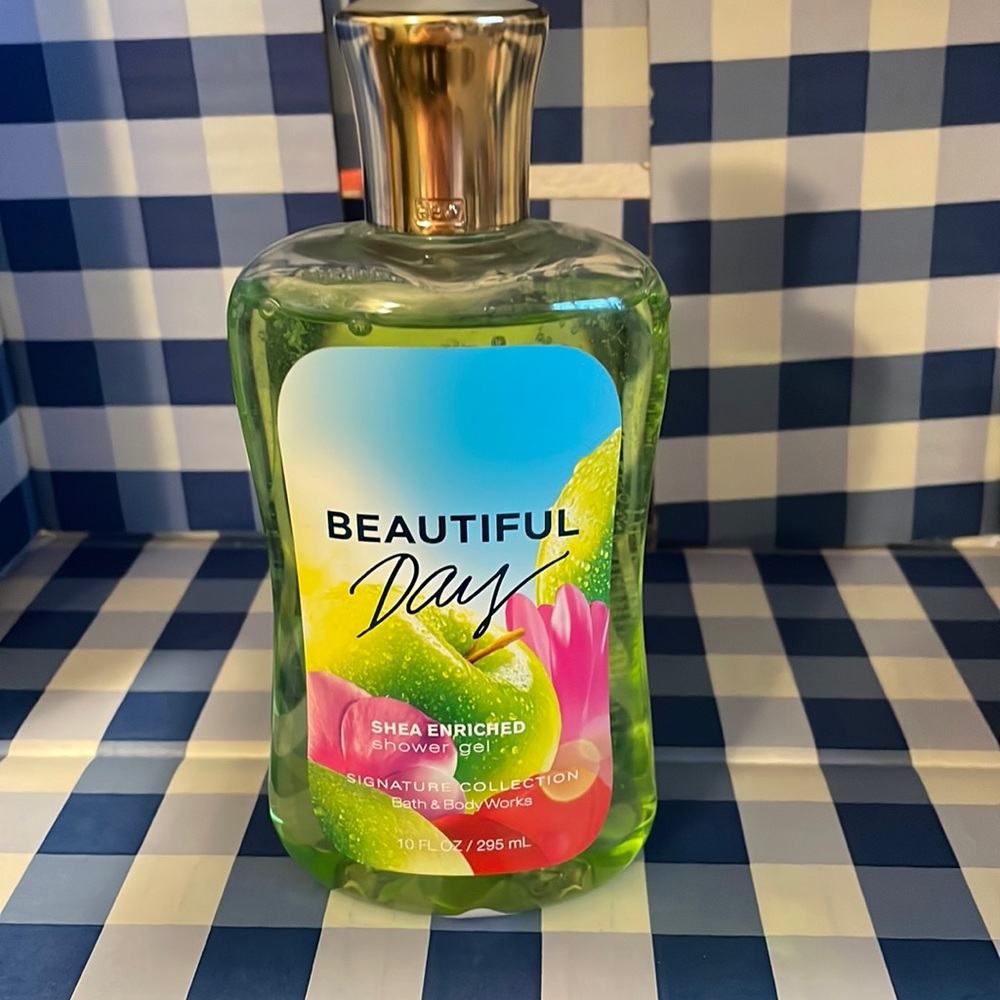 BATH AND BODY WORKS BEAUTIFUL DAY SHEA ENRICHED SHOWER GEL NWT